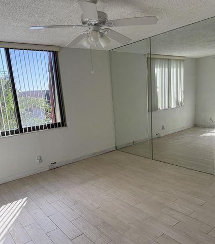 3861 Victoria Dr Drive 3861, West Palm Beach, FL 33406