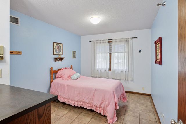 708 Chestnut Street, Arlington, MN 55307