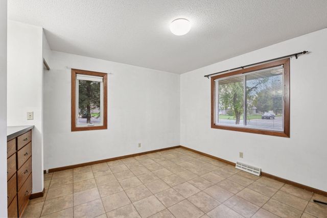 708 Chestnut Street, Arlington, MN 55307