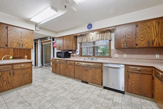 708 Chestnut Street, Arlington, MN 55307