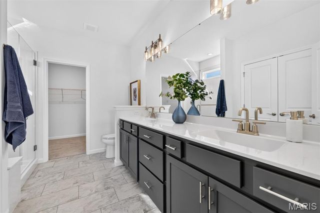 104 Quail Bluff Court, Wentzville, MO 63385
