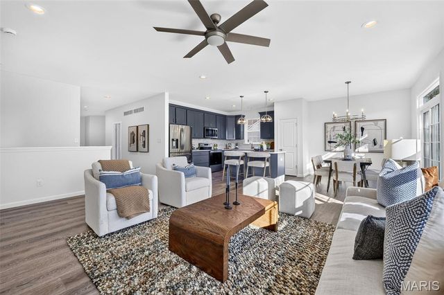 104 Quail Bluff Court, Wentzville, MO 63385