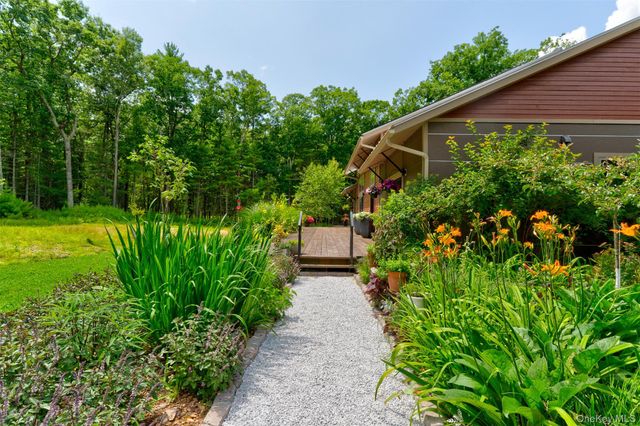 116 Francis Drive, Narrowsburg, NY 12764