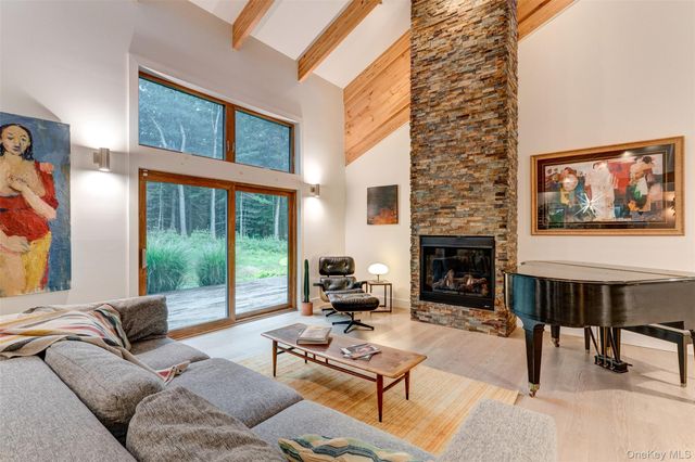 116 Francis Drive, Narrowsburg, NY 12764