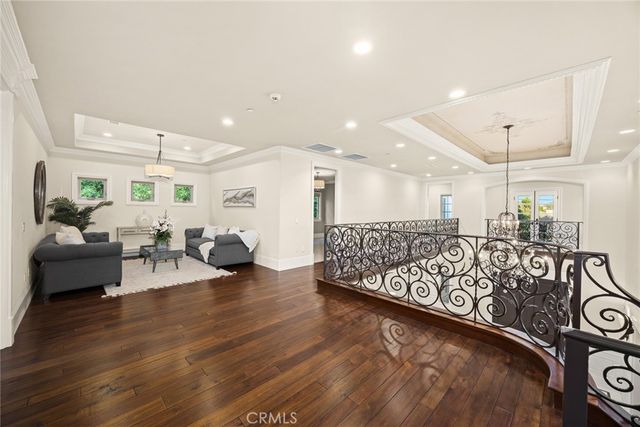 1201 S 10th Avenue, Arcadia, CA 91006