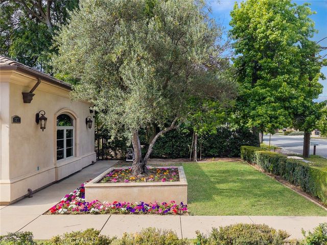 1201 S 10th Avenue, Arcadia, CA 91006
