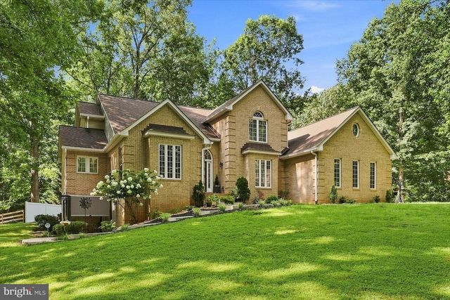 8008 PEMBROKE CIR, Spotsylvania, VA 22551