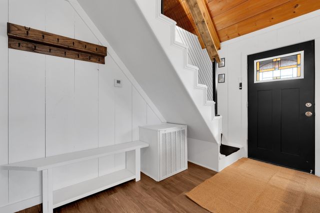 1956 Vanzant Bend Rd, Belvidere, TN 37306