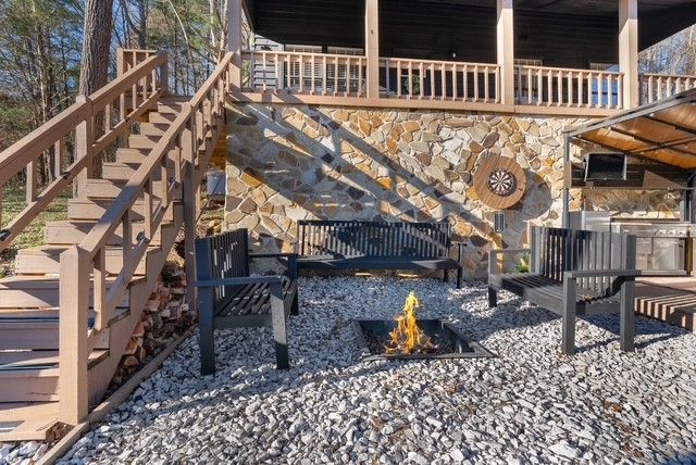 1956 Vanzant Bend Rd, Belvidere, TN 37306