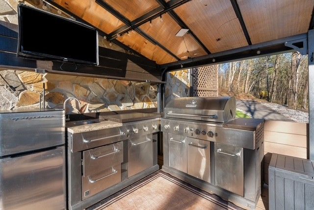 1956 Vanzant Bend Rd, Belvidere, TN 37306