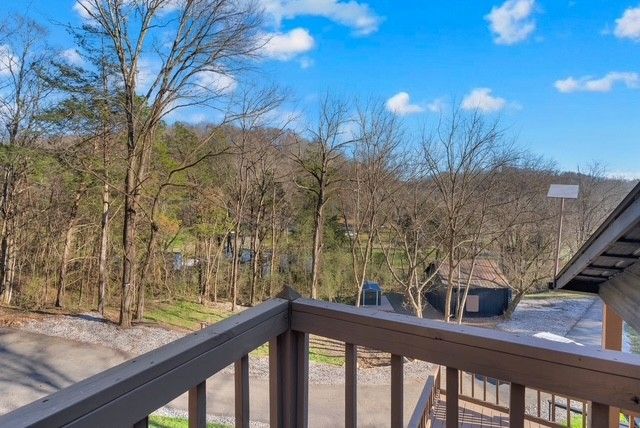 1956 Vanzant Bend Rd, Belvidere, TN 37306