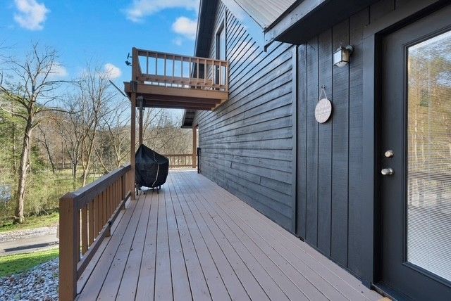 1956 Vanzant Bend Rd, Belvidere, TN 37306