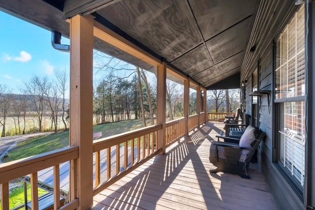 1956 Vanzant Bend Rd, Belvidere, TN 37306