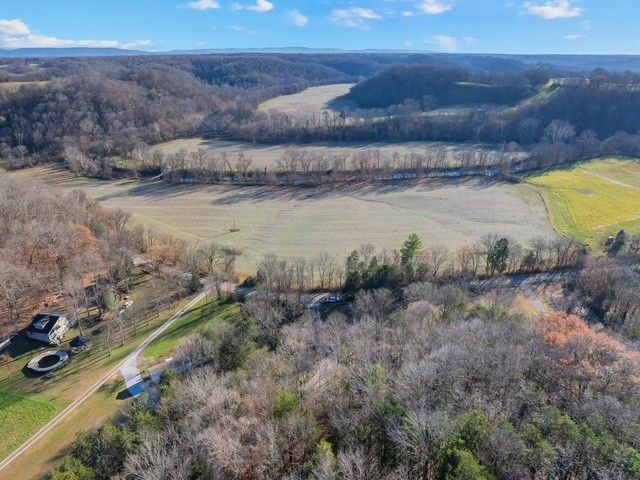1956 Vanzant Bend Rd, Belvidere, TN 37306