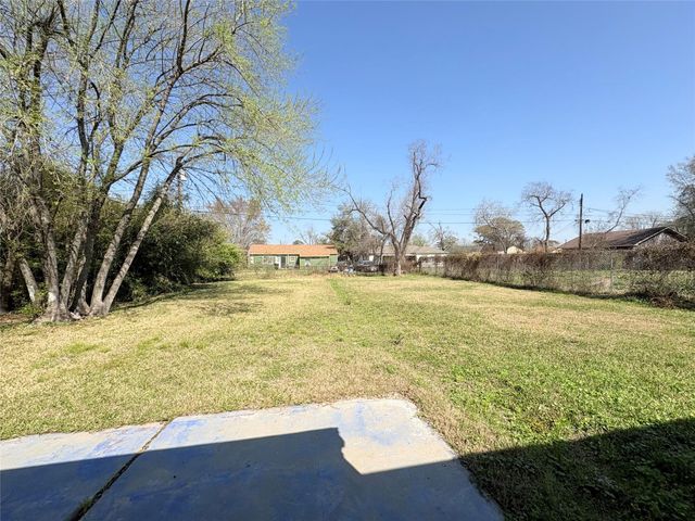 13307 Force Street, Houston, TX 77015