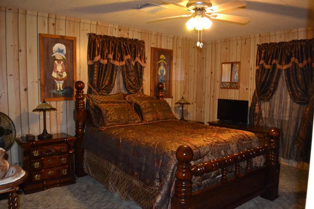 163 Comeaux Dr, Lockport, LA 70374