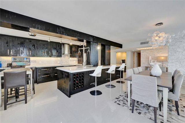 2751 S Ocean Drive 908S, Hollywood, FL 33019