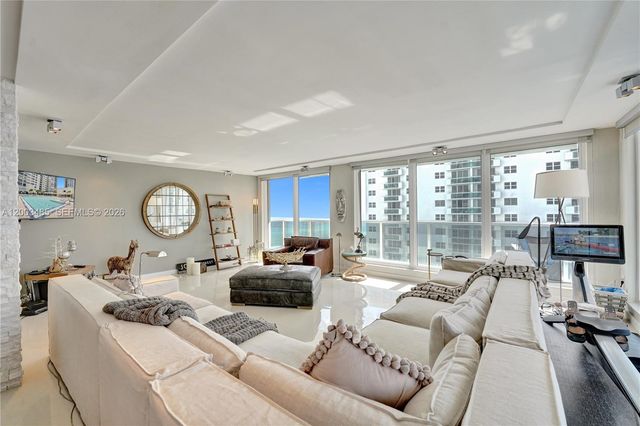 2751 S Ocean Drive 908S, Hollywood, FL 33019