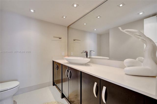 2751 S Ocean Drive 908S, Hollywood, FL 33019