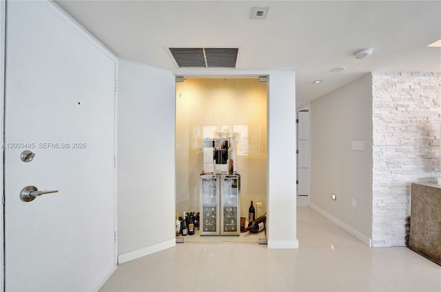 2751 S Ocean Drive 908S, Hollywood, FL 33019