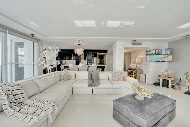 2751 S Ocean Drive 908S, Hollywood, FL 33019