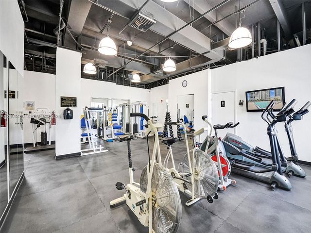2751 S Ocean Drive 908S, Hollywood, FL 33019