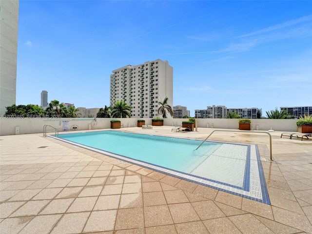 2751 S Ocean Drive 908S, Hollywood, FL 33019