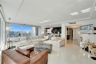 2751 S Ocean Drive 908S, Hollywood, FL 33019