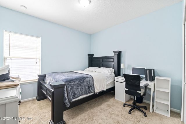 300 E AUBURN OAKS Road E, Jacksonville, FL 32218