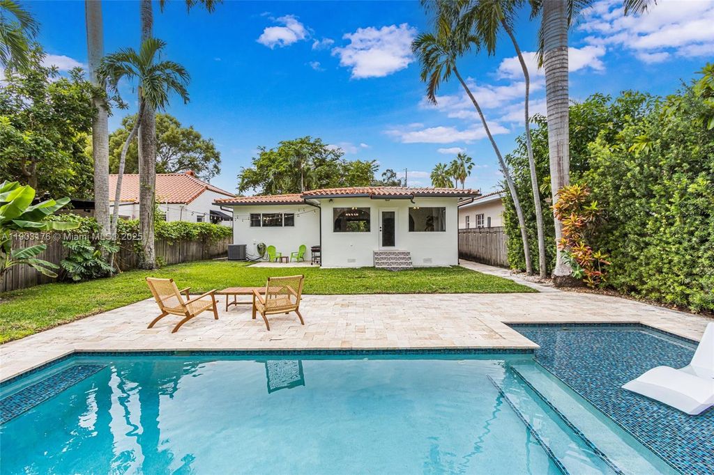 431 SW 20th Rd, Miami, FL 33129