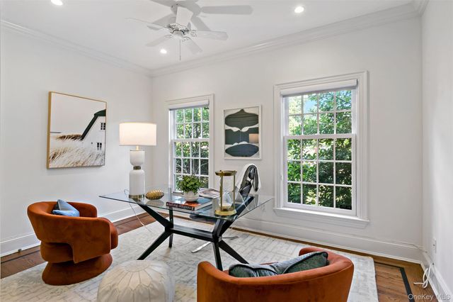 18 Sammis Lane, White Plains, NY 10605