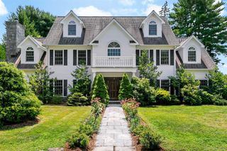 18 Sammis Lane, White Plains, NY 10605