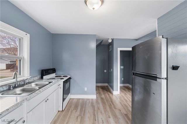 594 Columbia Avenue, Akron, OH 44310