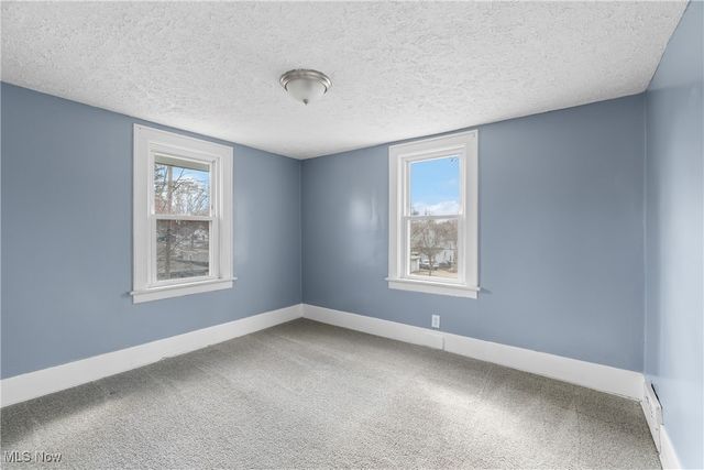 594 Columbia Avenue, Akron, OH 44310