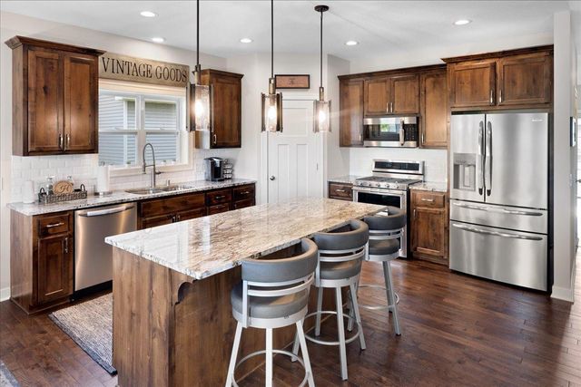 17357 Eastwood Avenue, Lakeville, MN 55044