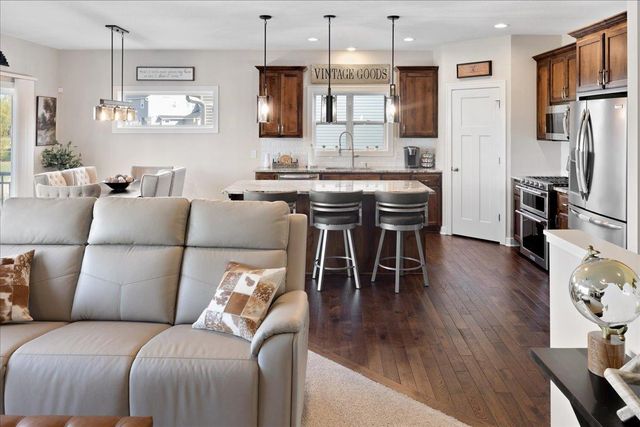 17357 Eastwood Avenue, Lakeville, MN 55044