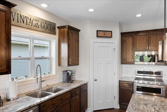 17357 Eastwood Avenue, Lakeville, MN 55044