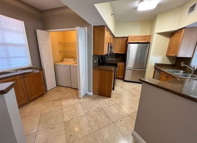 3255 NE 184th St 12511, Aventura, FL 33160