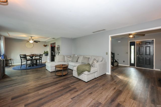 8605 Hempford Drive, Fort Wayne, IN 46819
