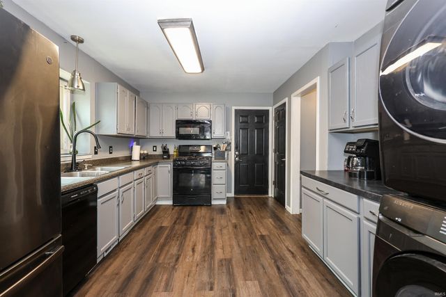 8605 Hempford Drive, Fort Wayne, IN 46819