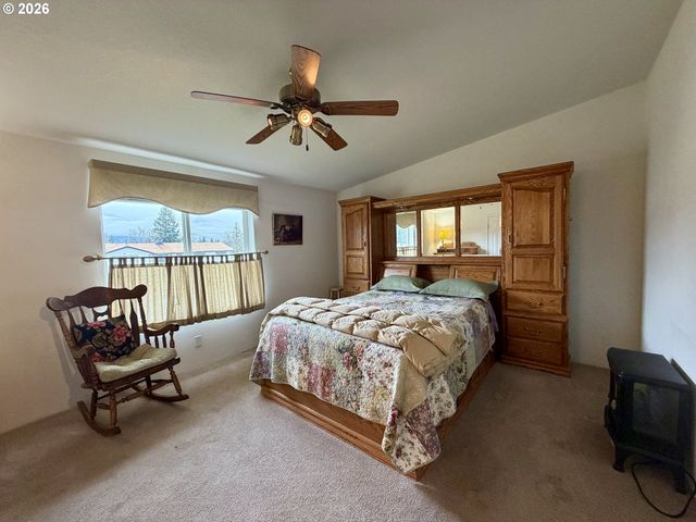 404 S COLLEGE St, Joseph, OR 97846