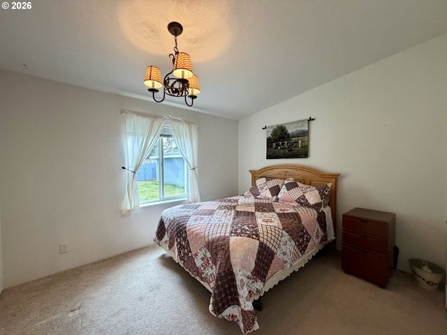 404 S COLLEGE St, Joseph, OR 97846