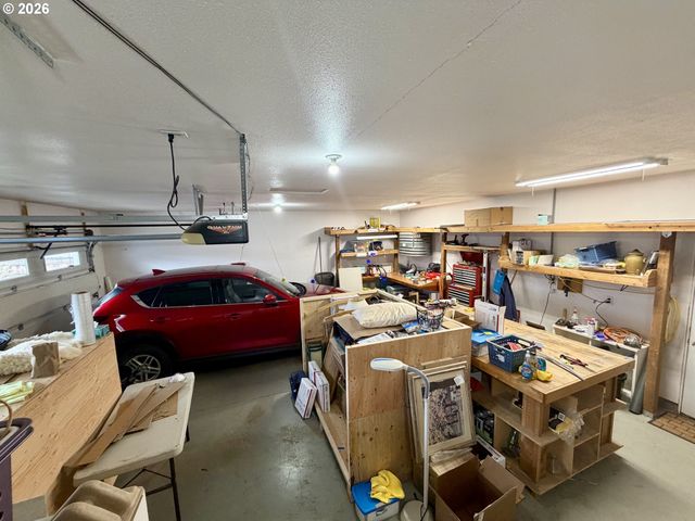 404 S COLLEGE St, Joseph, OR 97846