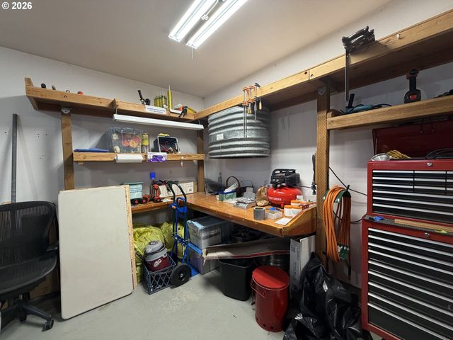 404 S COLLEGE St, Joseph, OR 97846