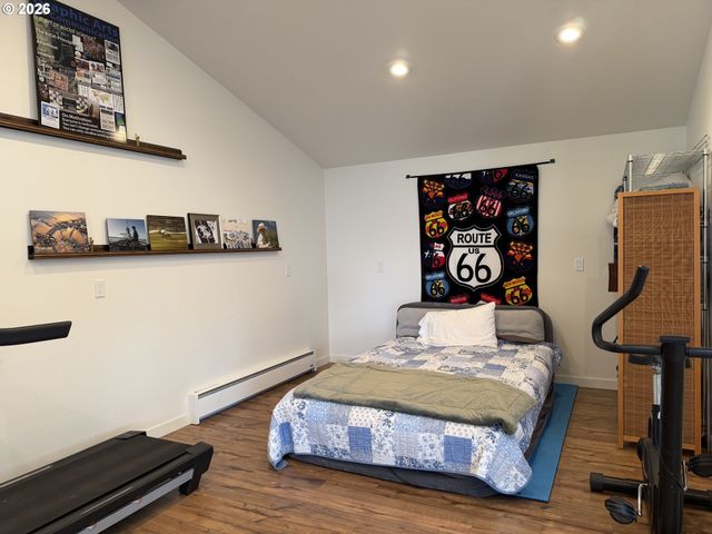 404 S COLLEGE St, Joseph, OR 97846