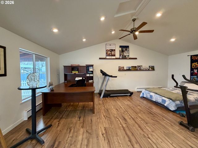 404 S COLLEGE St, Joseph, OR 97846