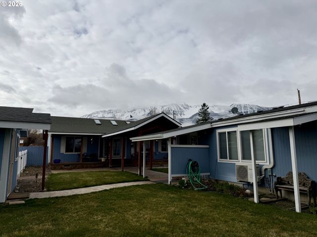 404 S COLLEGE St, Joseph, OR 97846