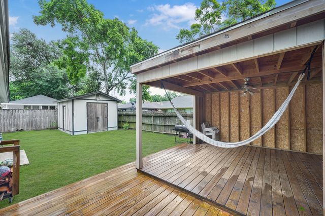 11247 Langdon Lane, Houston, TX 77072