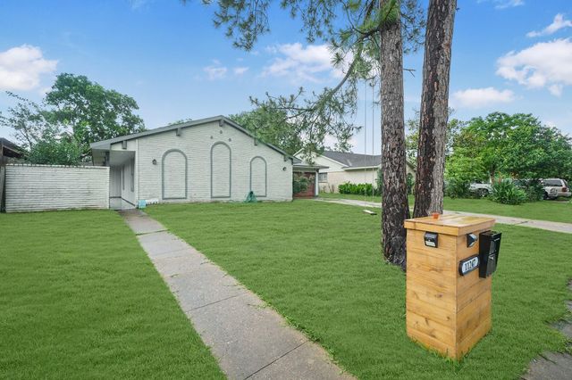 11247 Langdon Lane, Houston, TX 77072