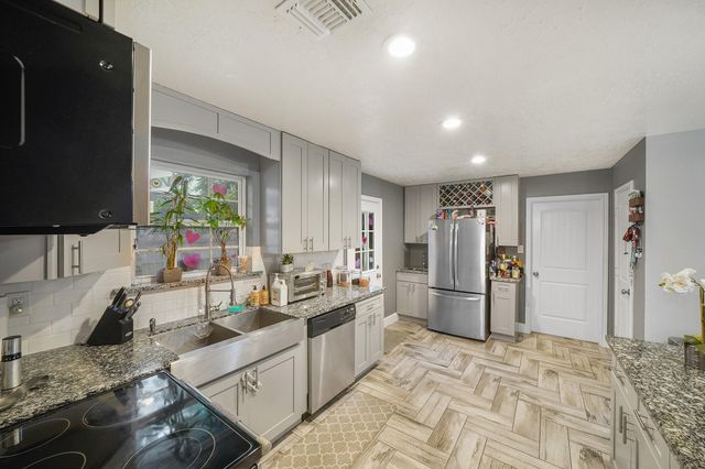 11247 Langdon Lane, Houston, TX 77072